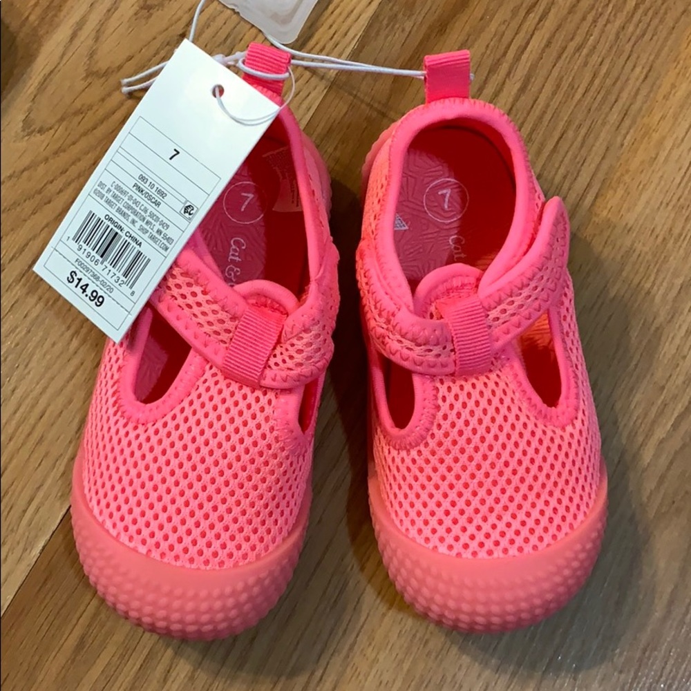Cat & jack pink water shoes